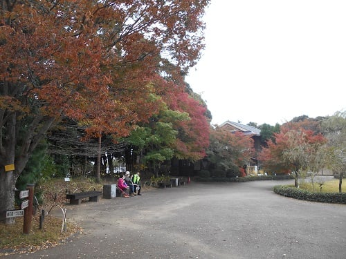 園長とご入居者ご夫妻が休憩中♪