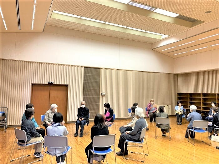 サロン（座談会）