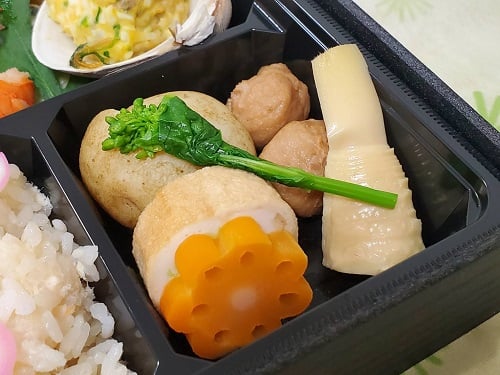 ■炊き合わせ（合鴨団子、信玄巻、新じゃが、筍、人参、菜の花）