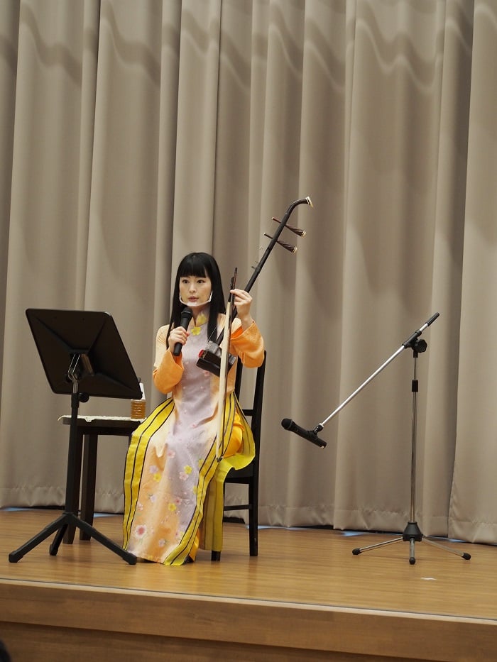 二胡について詳しく説明してくださいました♪