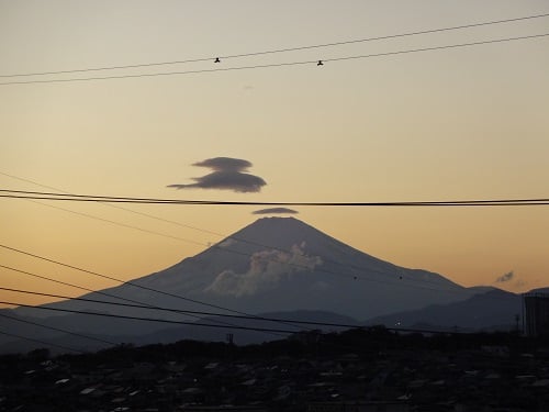 自慢の景色②　～夕刻の富士山～