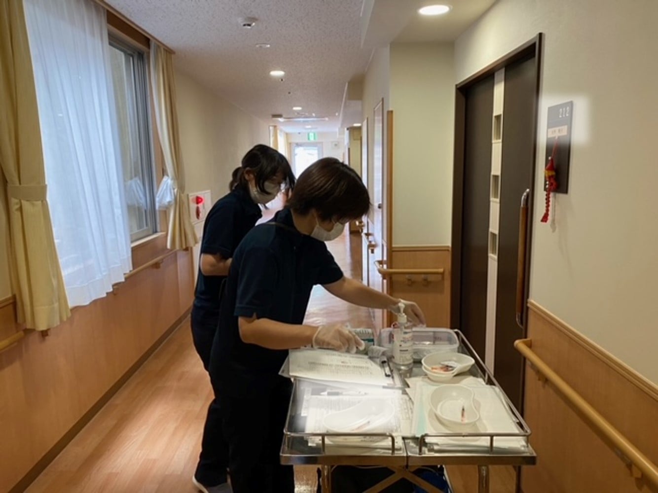 颯爽と看護師部隊登場！