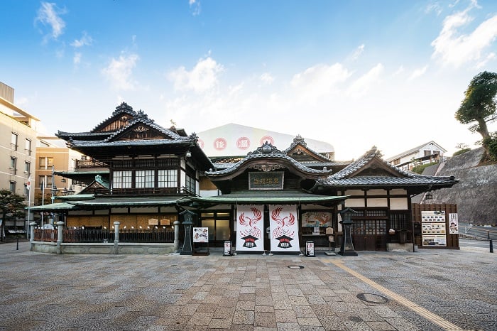 道後温泉本館（現在改修工事中）