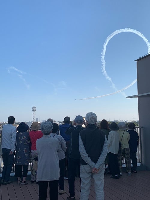 ブルーインパルスのアクロバット飛行はスゴイです！