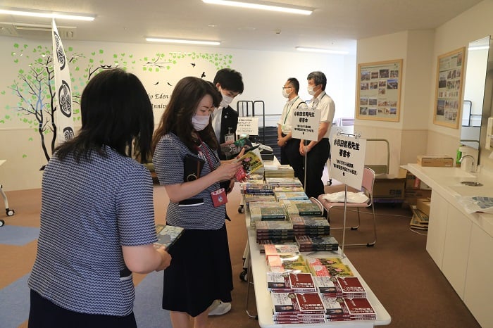 書籍販売＆サイン会の様子