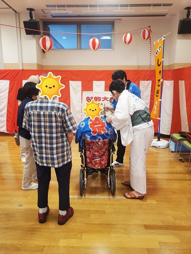 二番館のご入居者も射的に挑戦