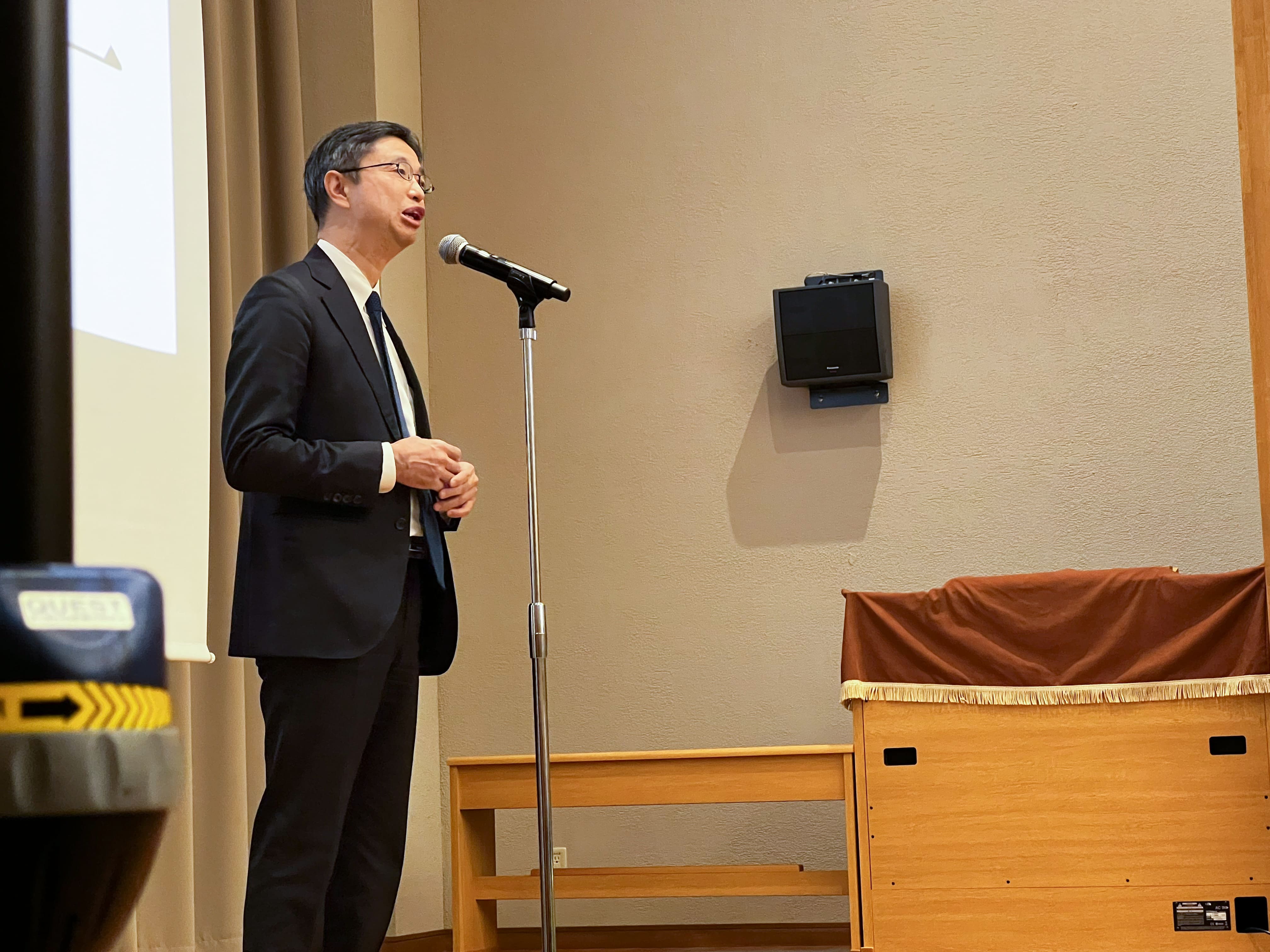 高齢者公益事業部長 平川よりの開会のご挨拶の後、いよいよ受賞作品の発表です。