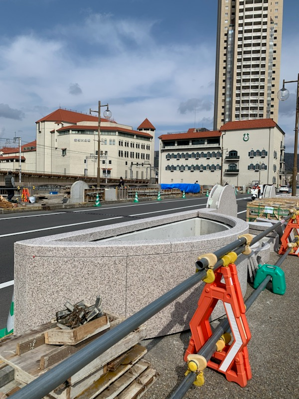 宝塚大橋リニューアル工事中