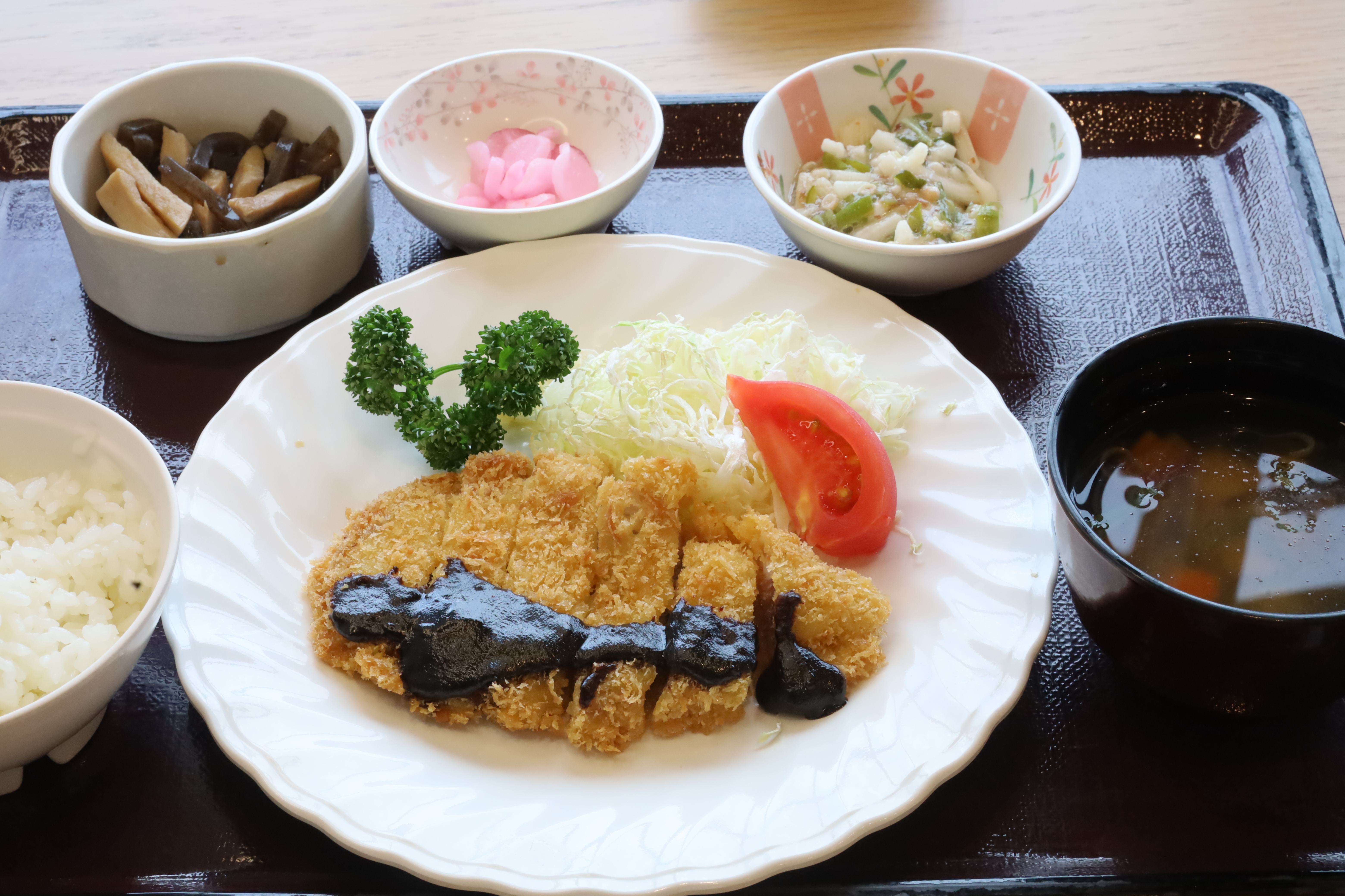 名古屋名物　味噌カツ