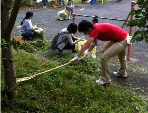 ６月２４日（日）　「富士見台公園」の清掃活動に参加しました