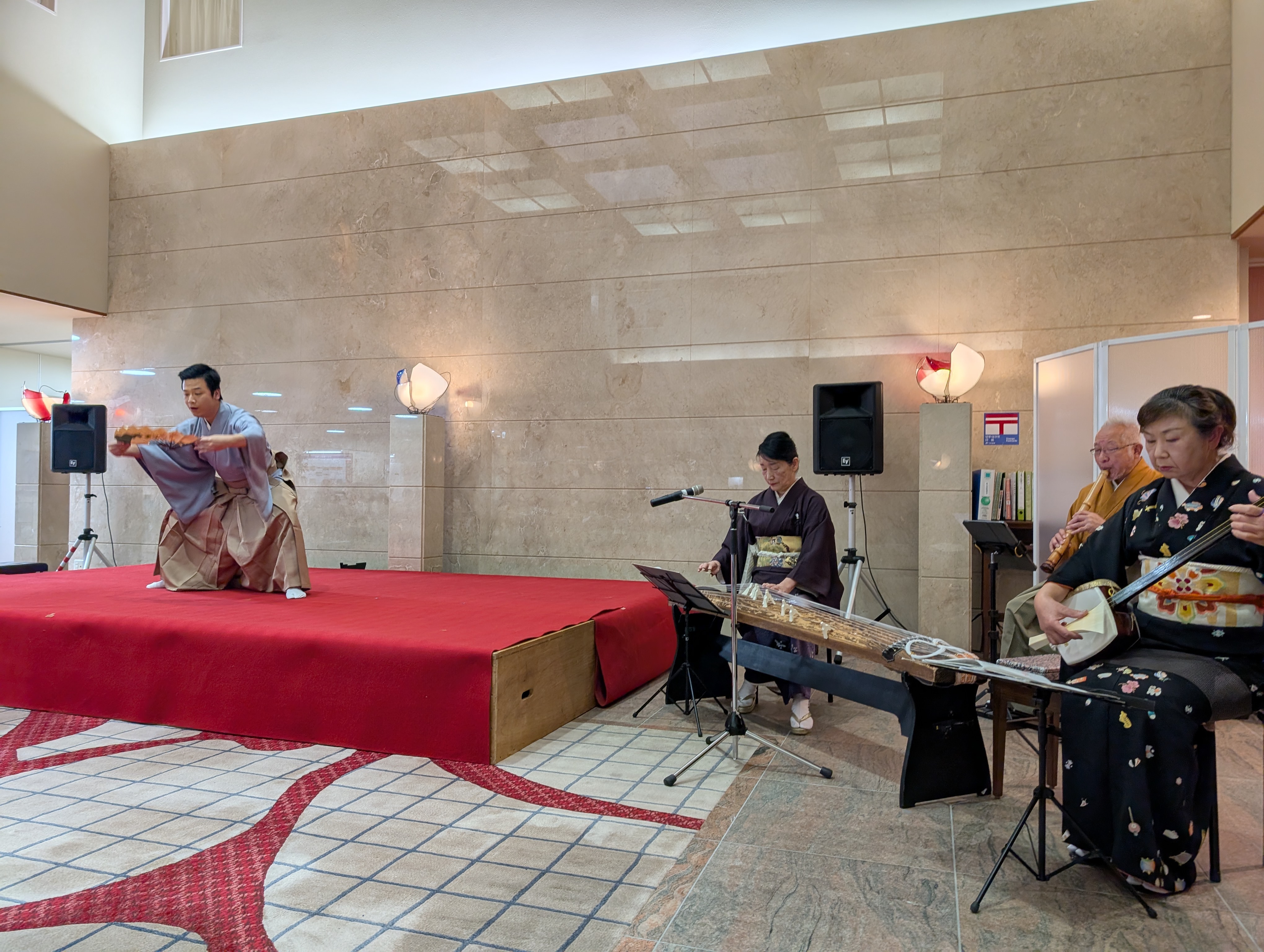 日舞と演奏