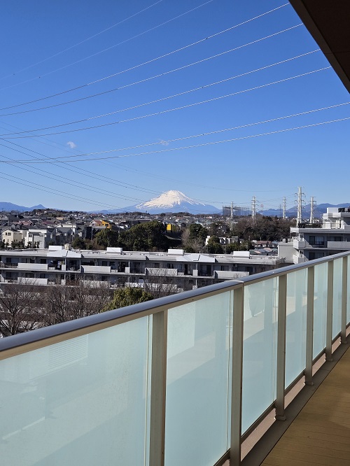 お部屋のバルコニーから