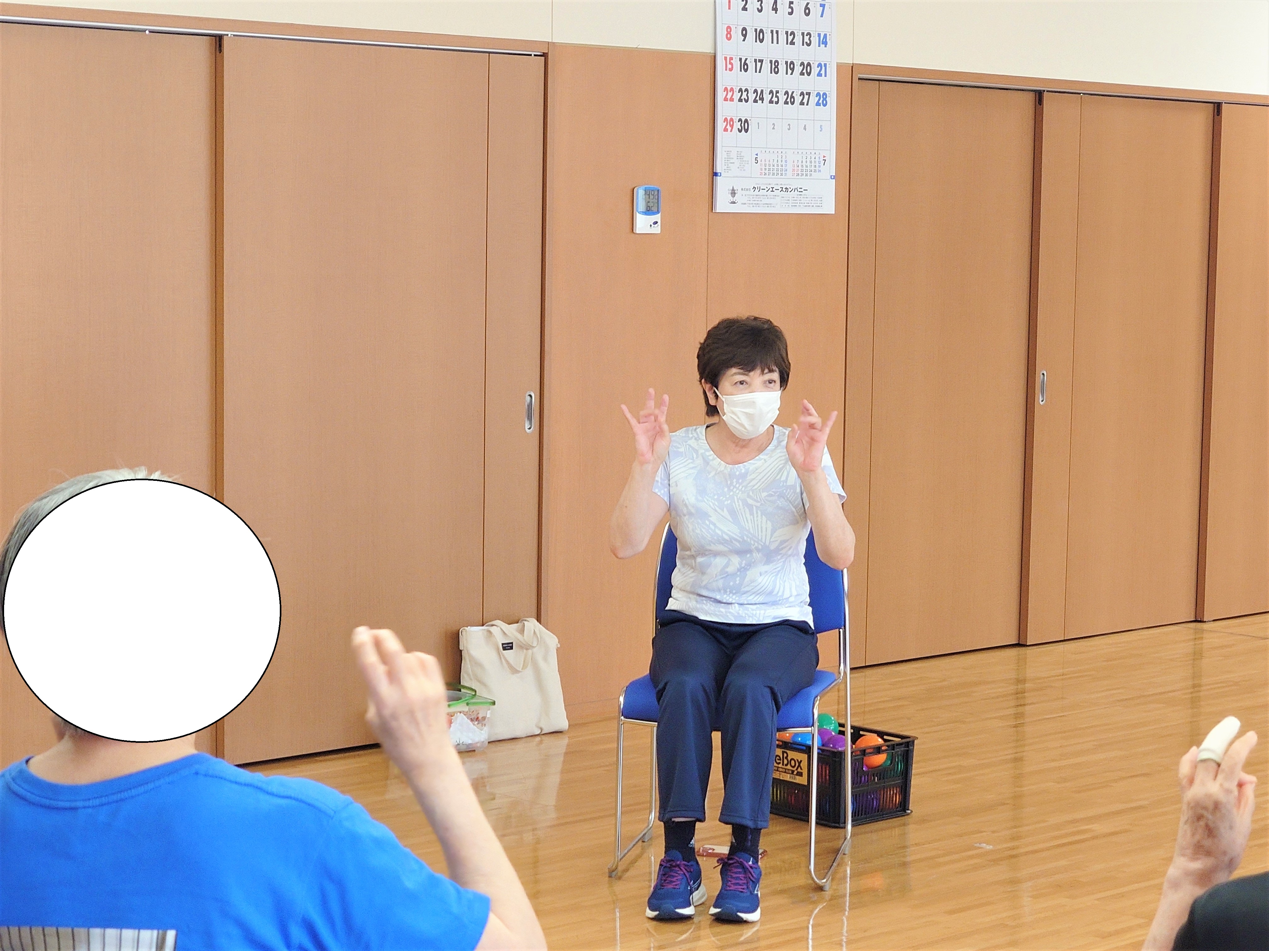 認知症予防体操は脳を刺激しながら体を整える運動です