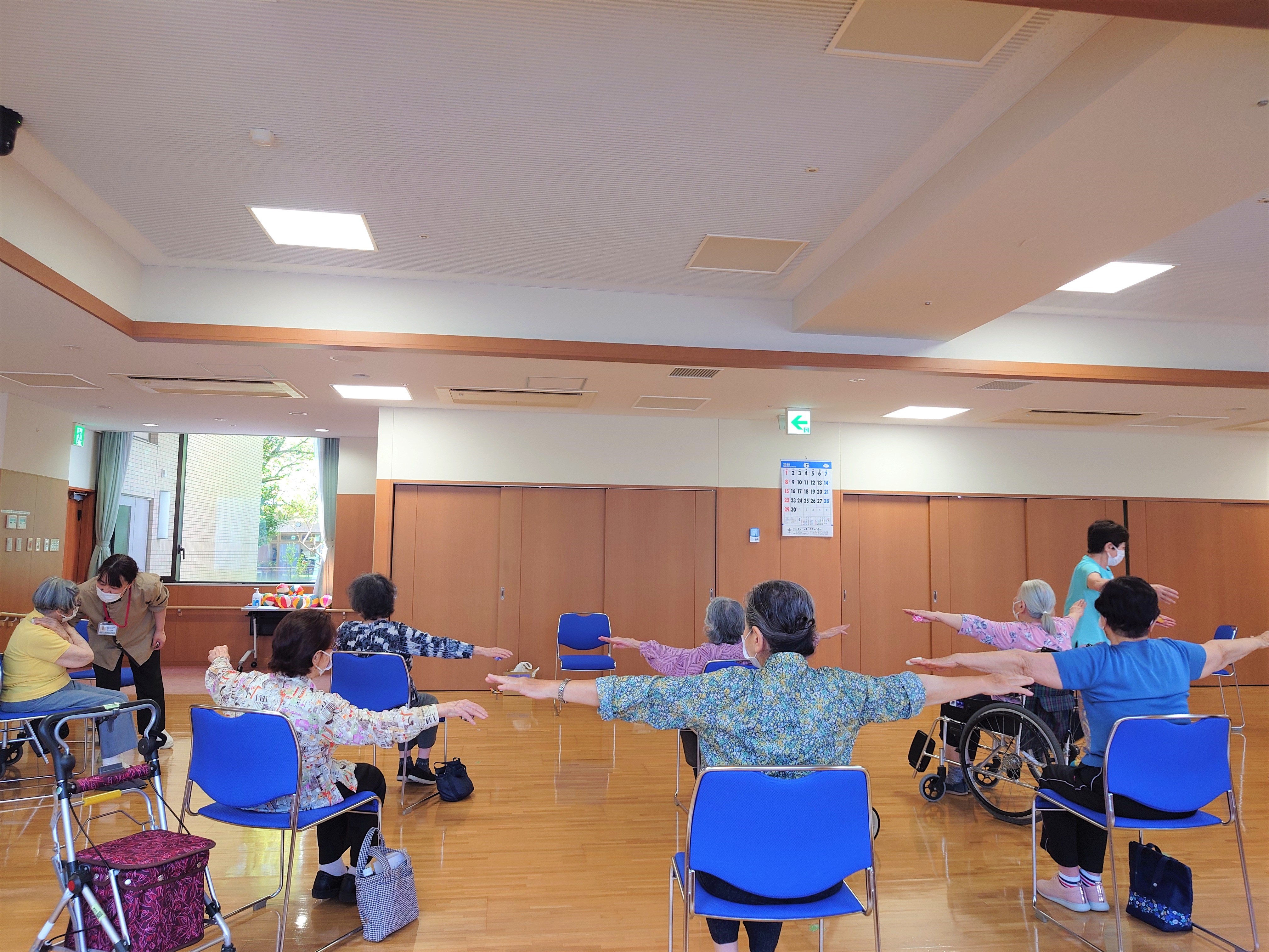 腕、水平に上がっていますか？
