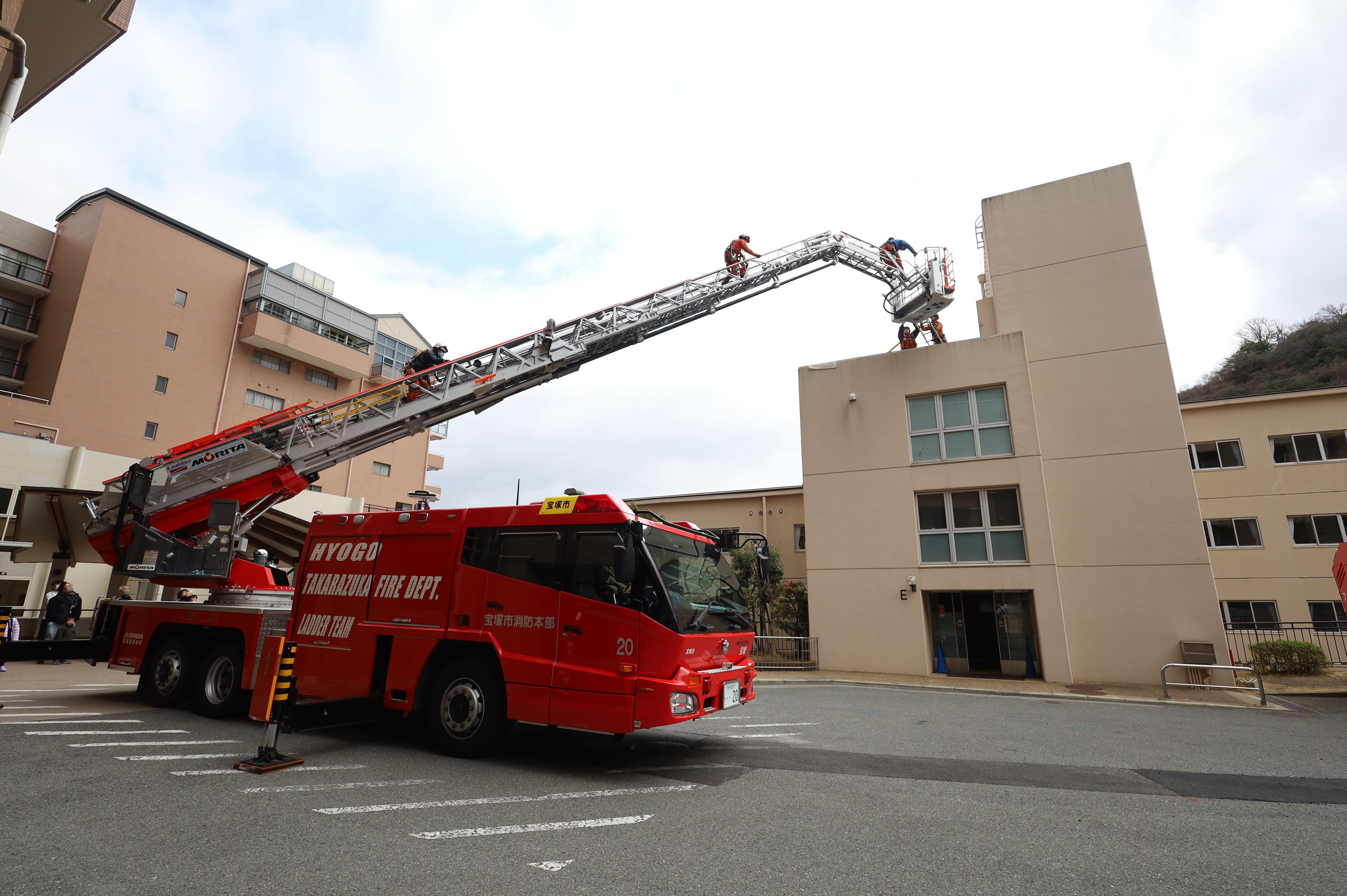 バスケット担架訓練
