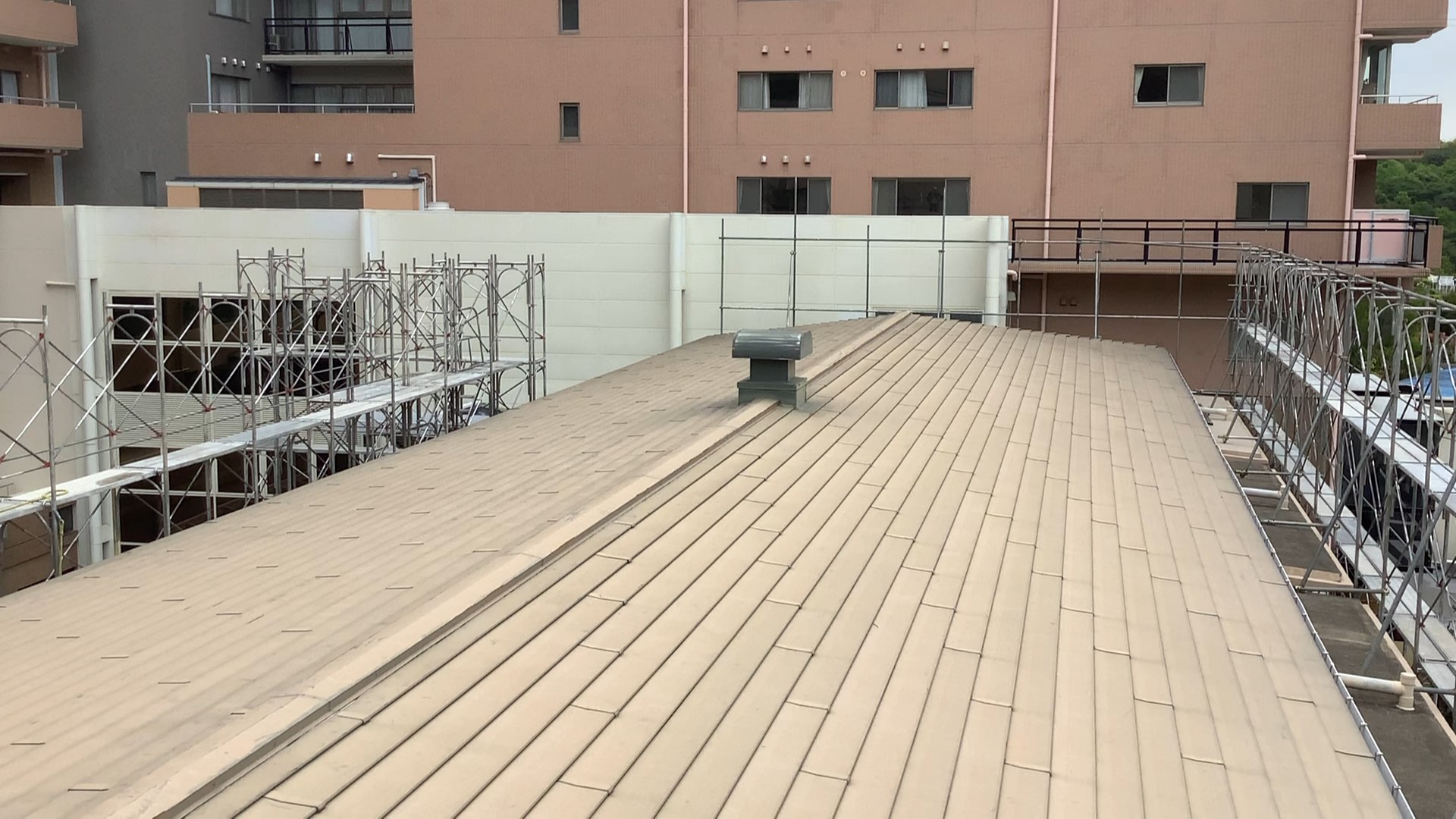 屋上折板屋根