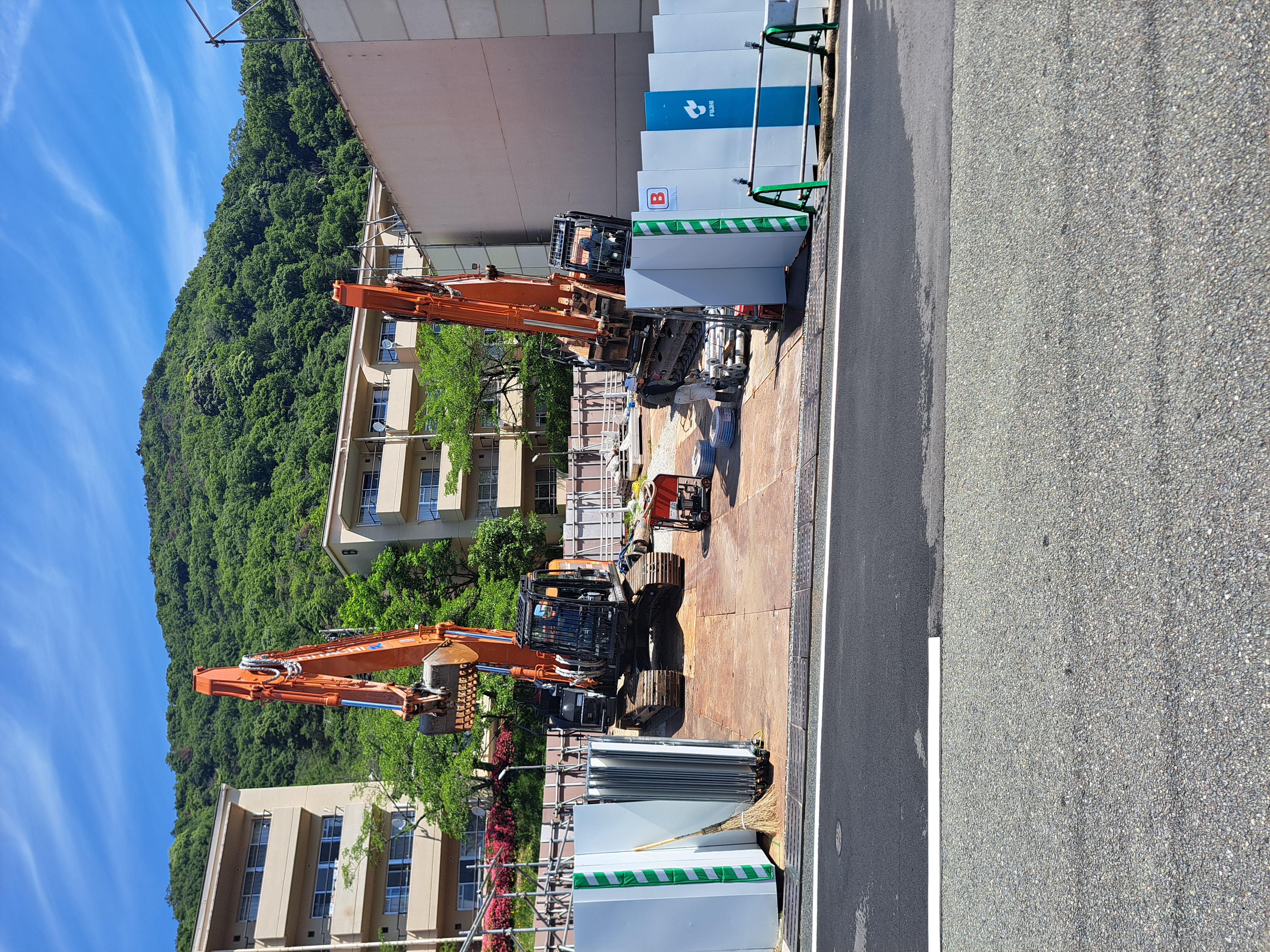 大型重機2台設置