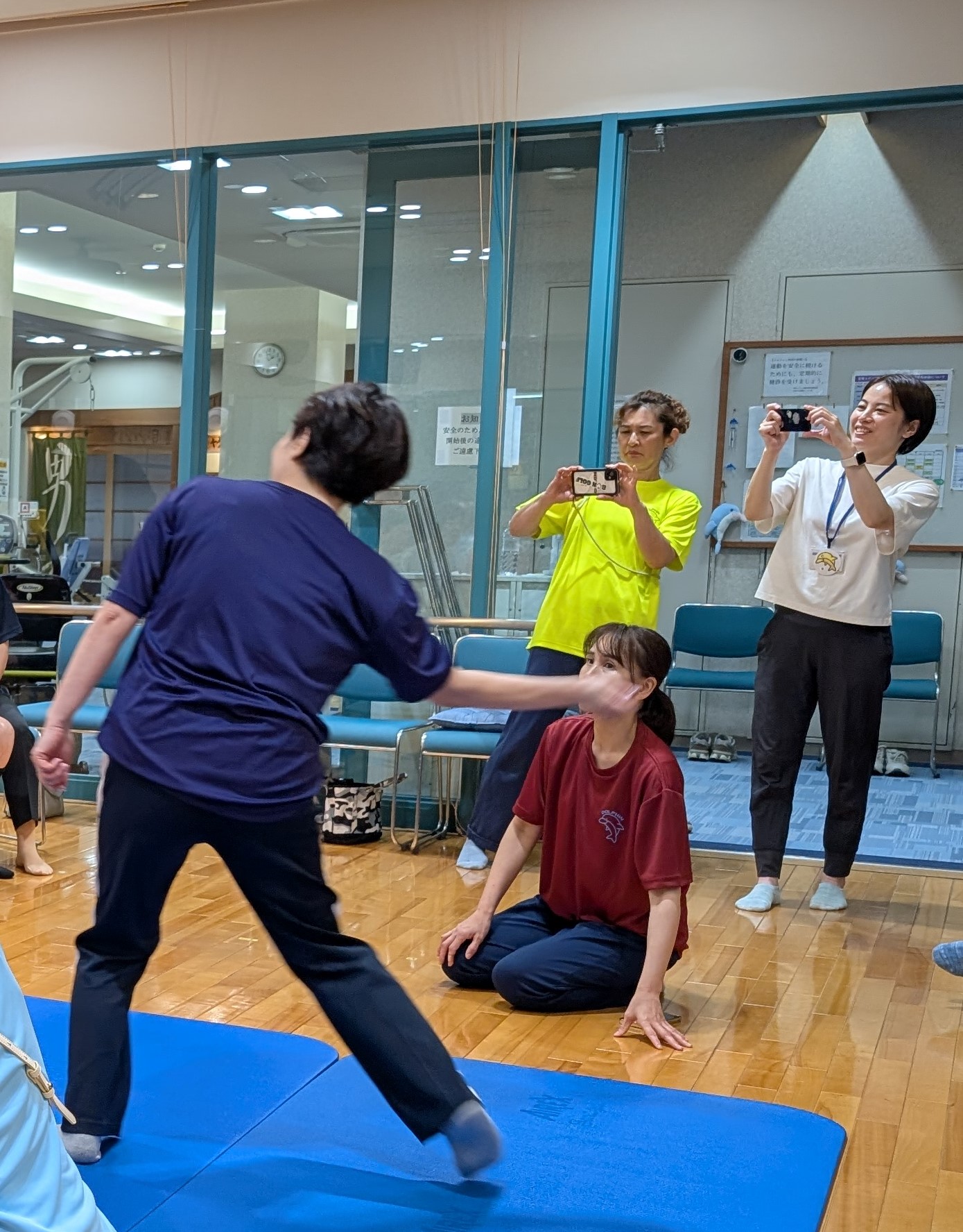 難問続出！「ジェスチャーゲーム」