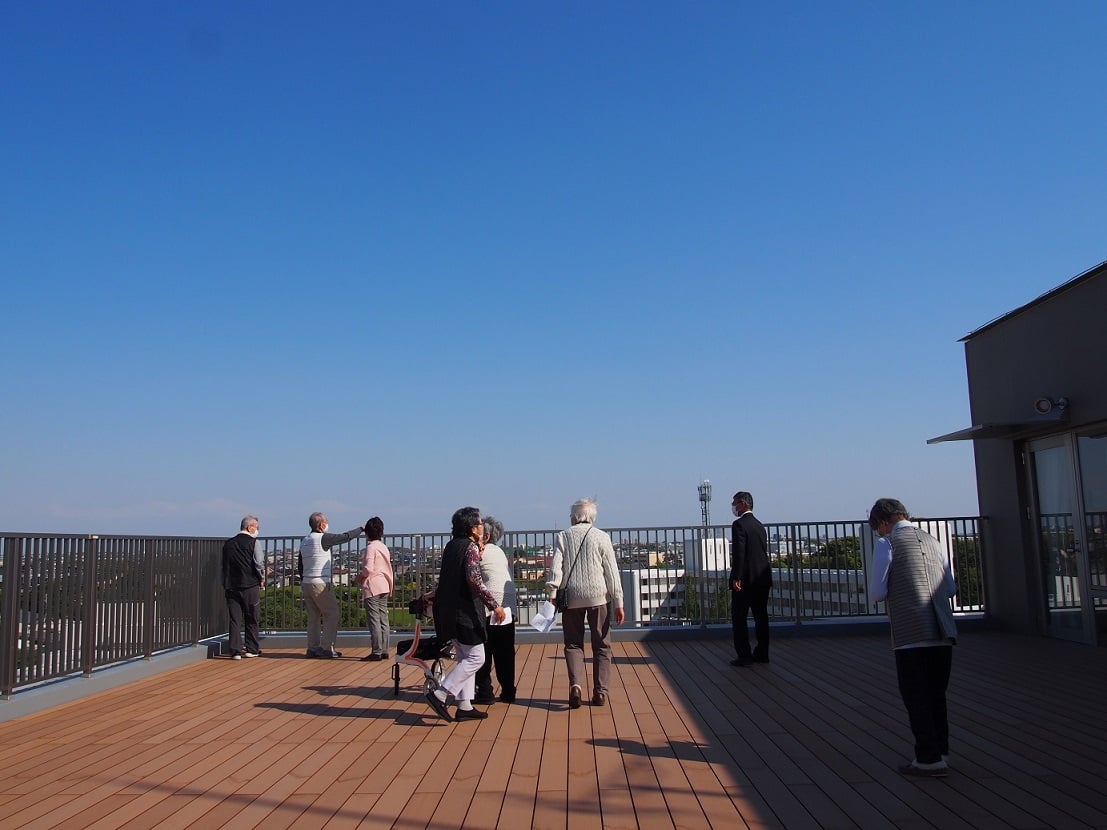 広々と気持ちの良い展望デッキ