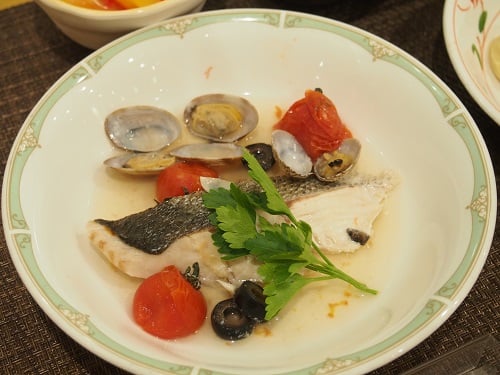 A食：白身魚のアクアパッツア