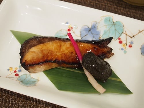 A食：ぶりの照り焼き