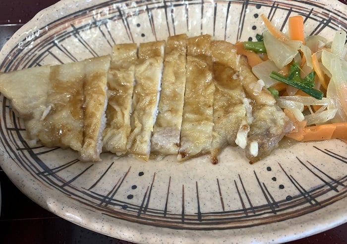 【昼食】豚肉の黒酢生姜焼き