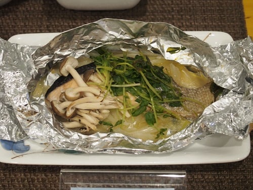 B食：鮭のホイル包み焼き