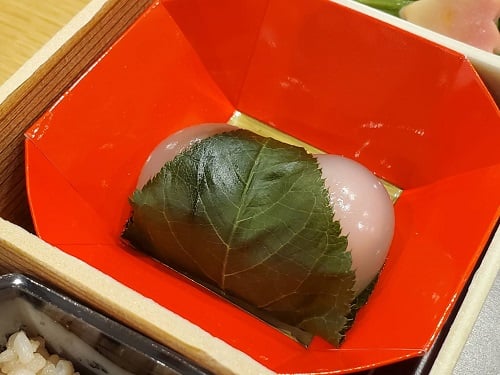 ■葛饅頭（桜・こしあん）