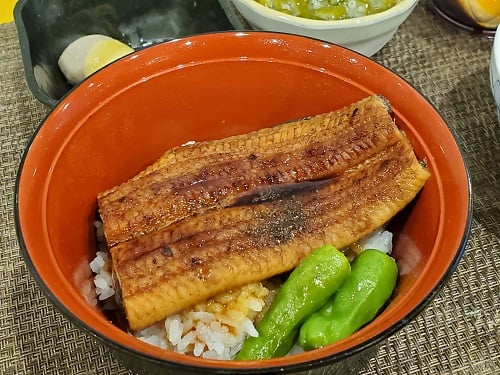 A食：鰻の蒲焼丼