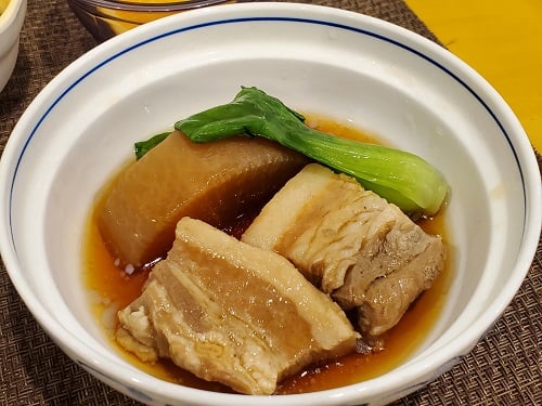 B食：湘南ポークの煮豚