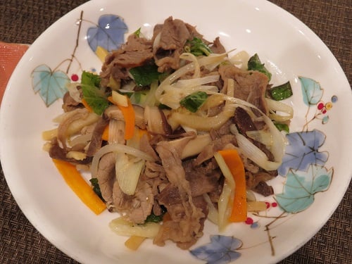 B食：牛肉と大葉の香り炒め