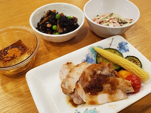 B食：もち豚ロースステーキ