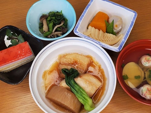 A食：湘南ポークに煮豚・ごはん