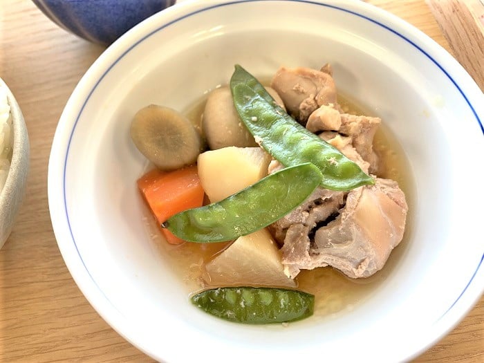 【昼食】鶏肉と根菜の煮付け