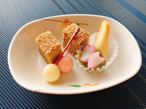 前菜3品：胡桃松風焼き・チーズ松葉串・筍の木の芽味噌