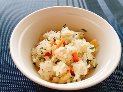 ご飯：春の炊き込みご飯
