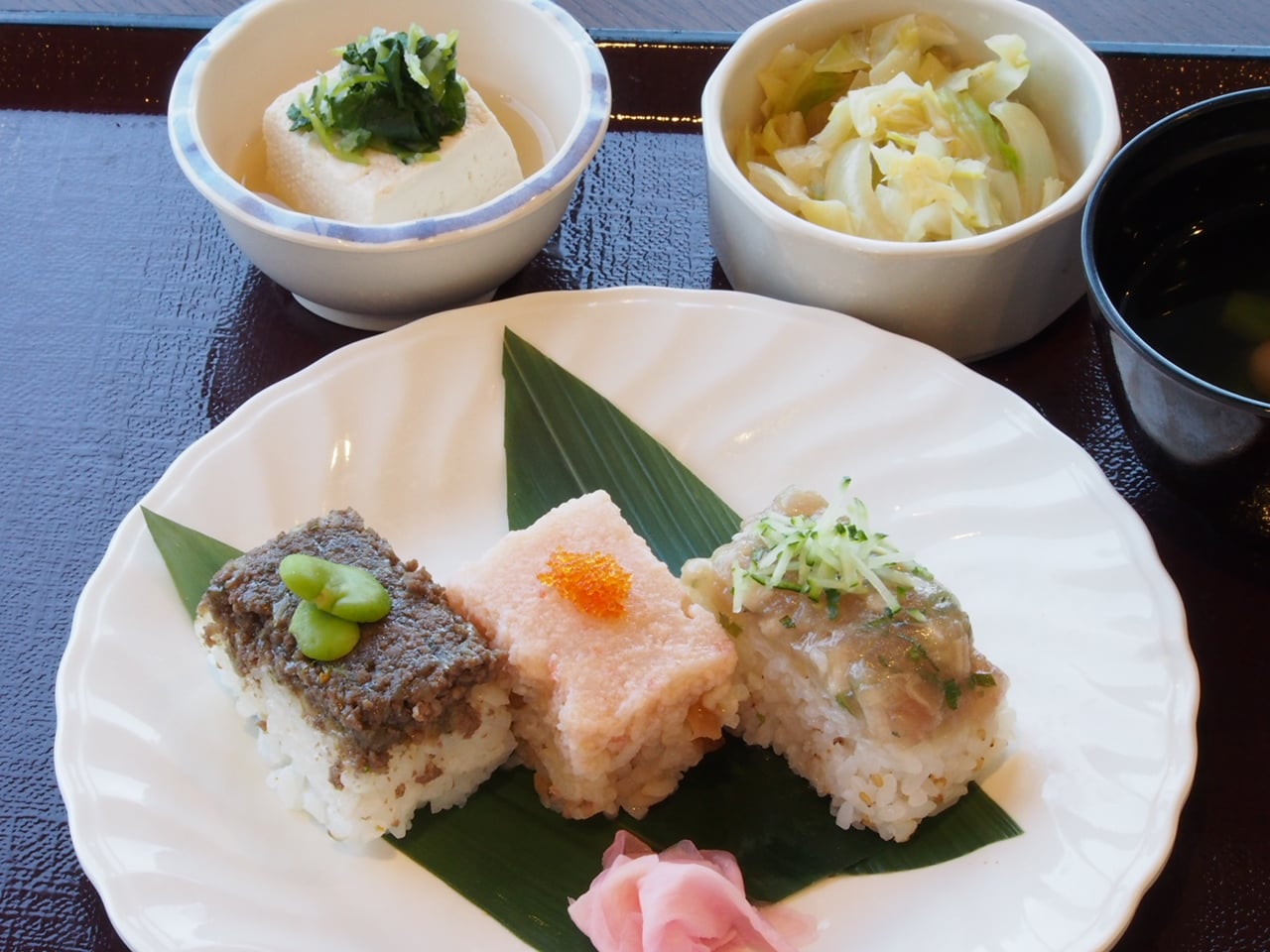 Ａ食：3種のそぼろばら寿司