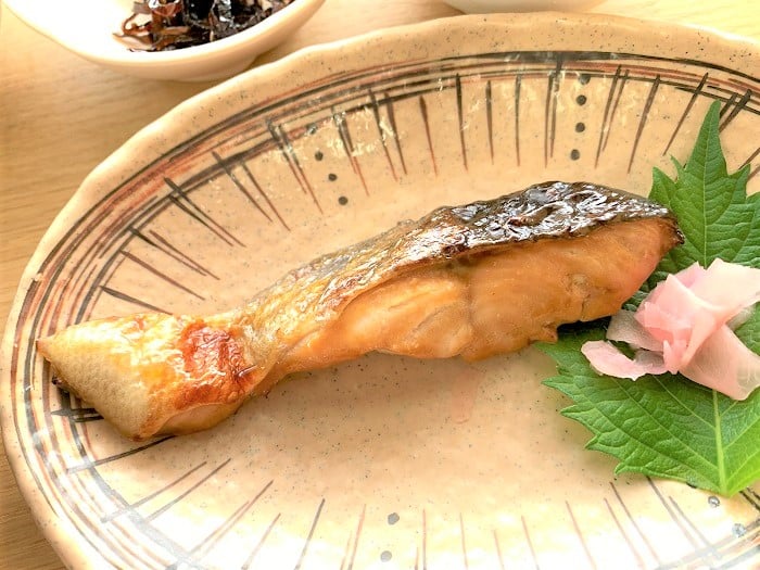 【昼食】サケの照り焼き