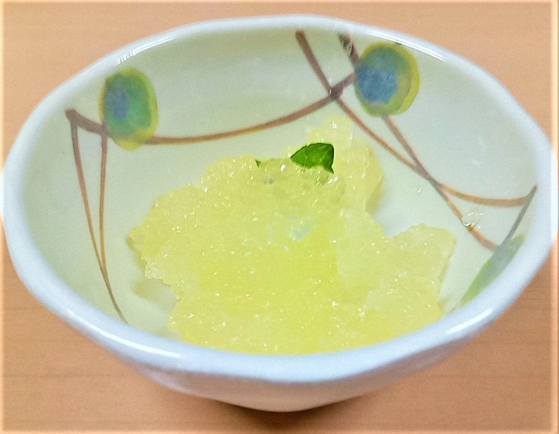 【デザート】
　クラッシュ柚子ゼリー
