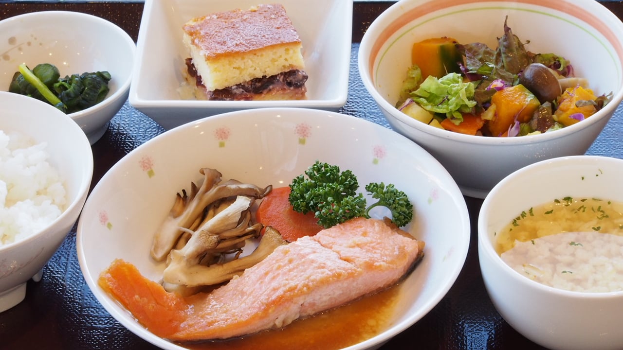 鮭のムニエル