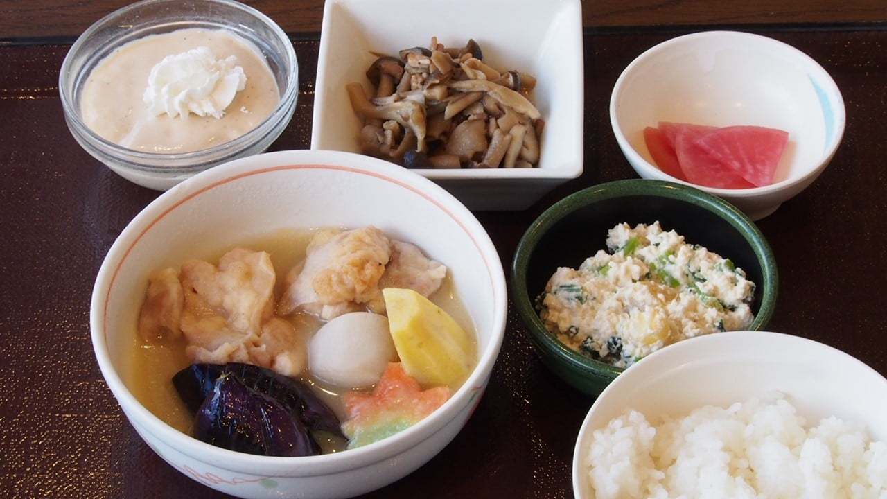 B：鶏と秋野菜の煮物～白味噌仕立て～
