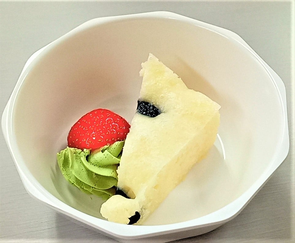 甘味：黒豆の和風蒸しケーキ