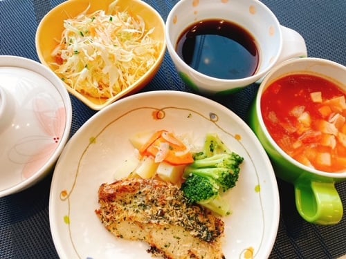 B食：魚の香草焼き