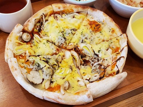 ■葱としらすのピザ