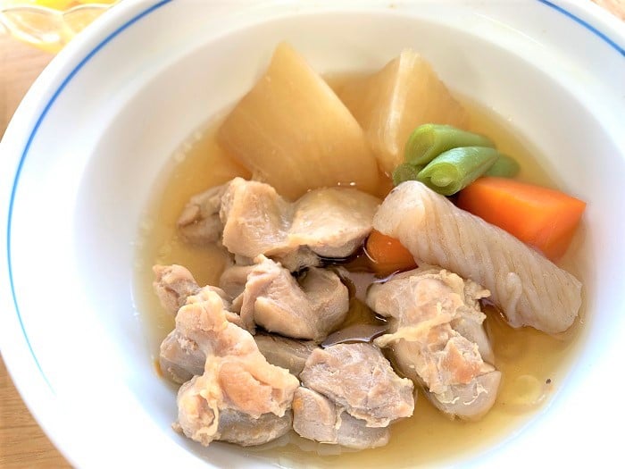 【昼食】鶏肉と大根の煮物
