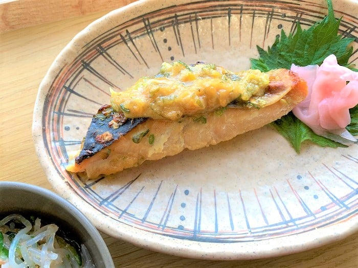 【昼食】サケの葱味噌漬焼