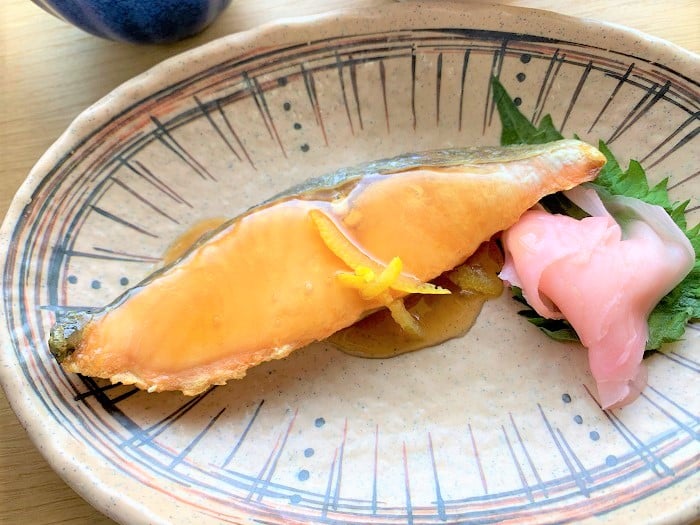 【昼食】サケの柚子香り焼き