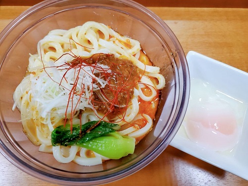 冷やし坦々うどん・温泉卵
