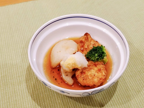 ■えび入りさつま揚げと
　　　　冬野菜の揚げ出し
　　　　　