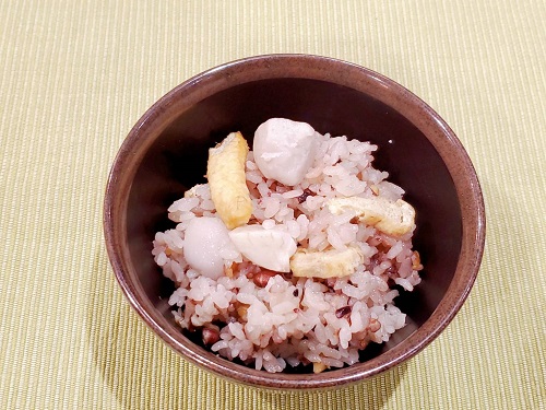 ■里芋と舞茸の炊き込みご飯